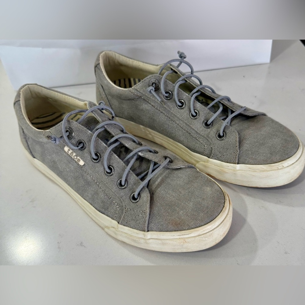 Taos Gray Canvas Sneakers